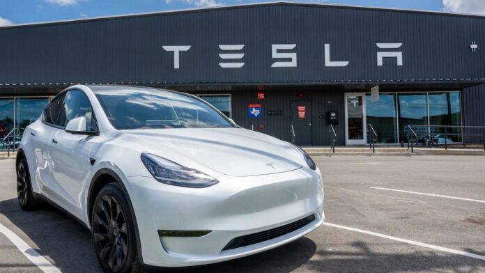 Conducción autónoma: Investigan a Tesla por fallos en vehículos