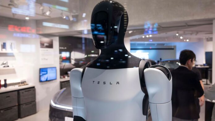 Robot Optimus: Tesla planea su venta general en 2027